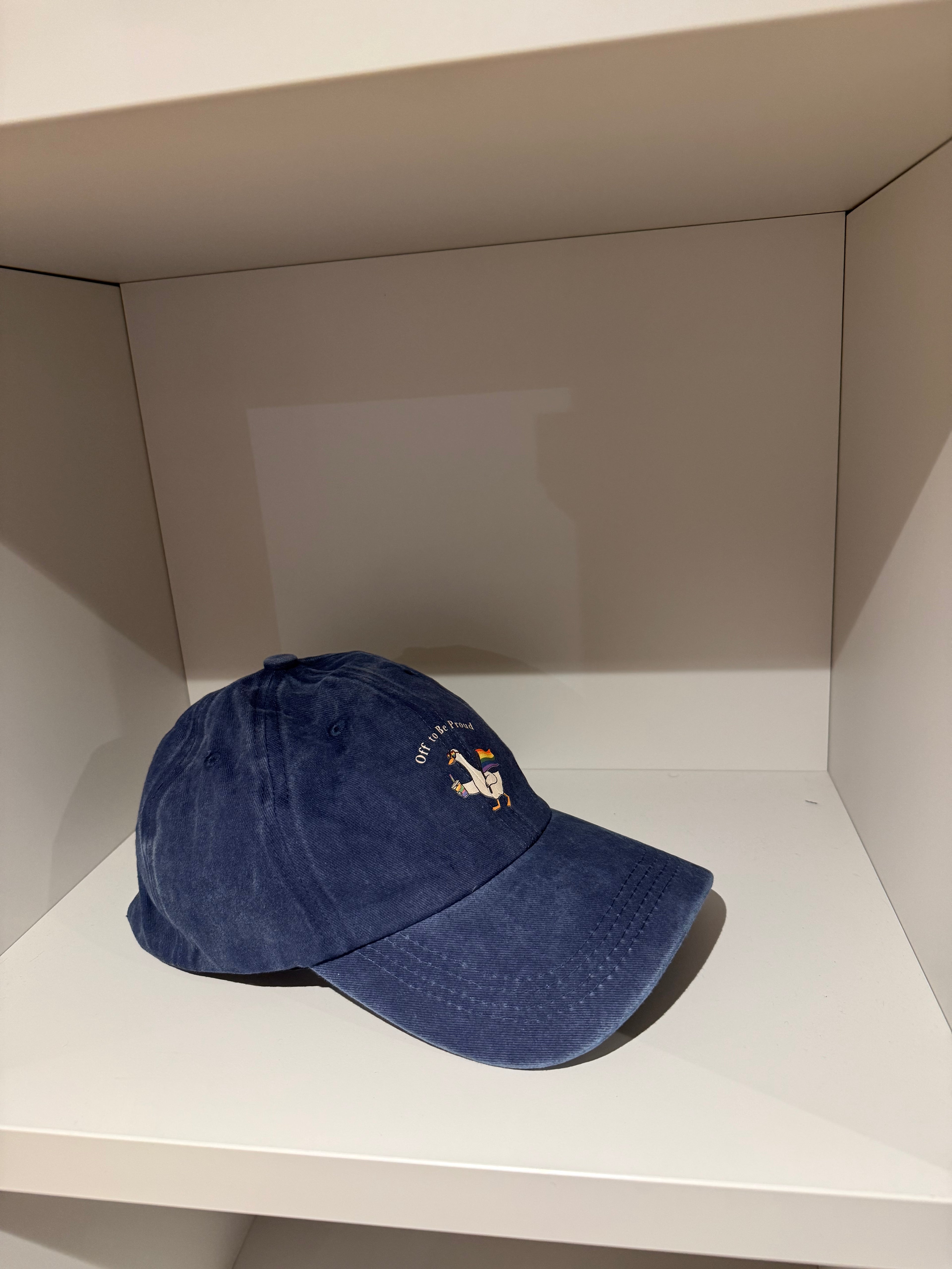 Cappellino blu con stampa proud goose