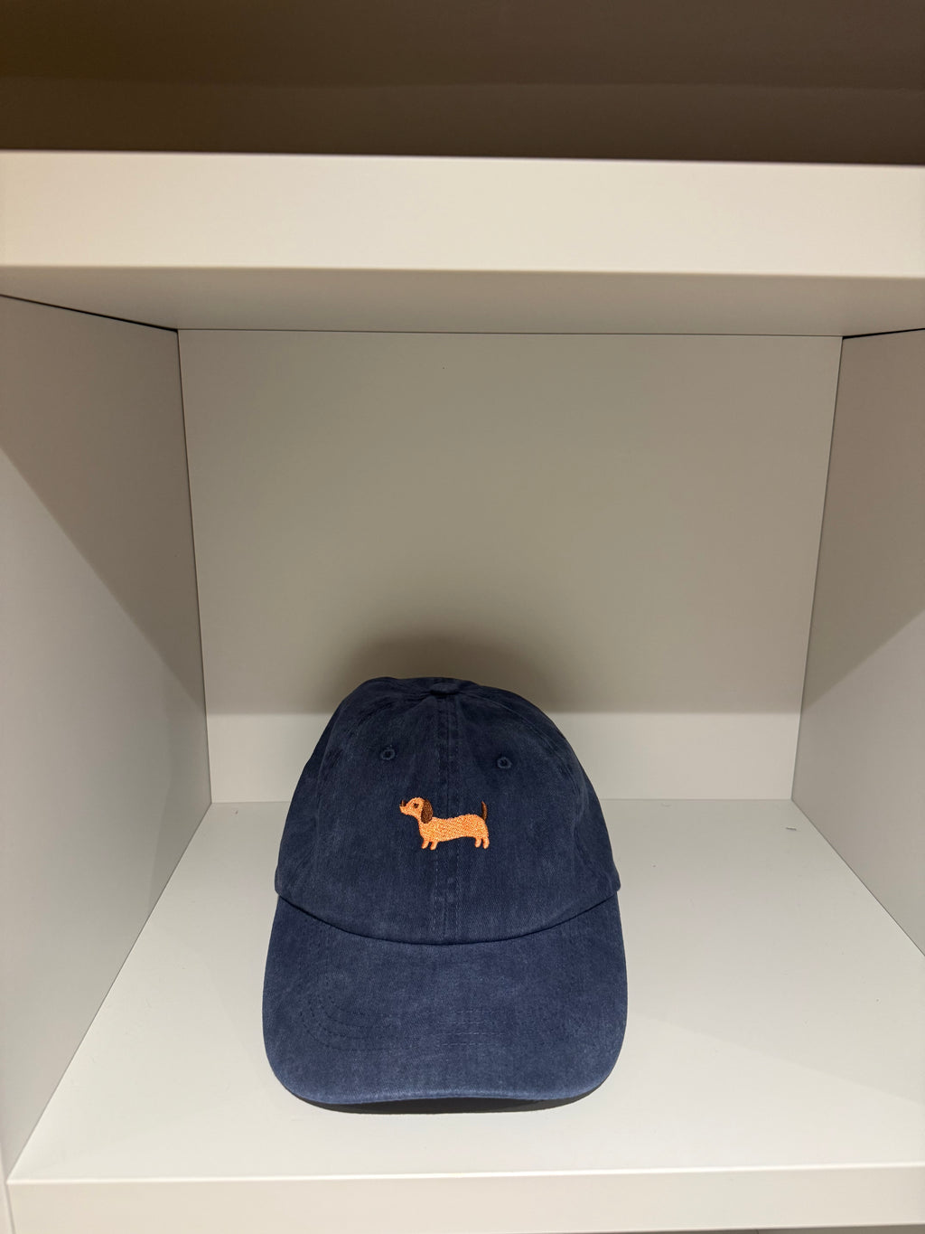 Blue navy bassotto hat con fibbia regolabile