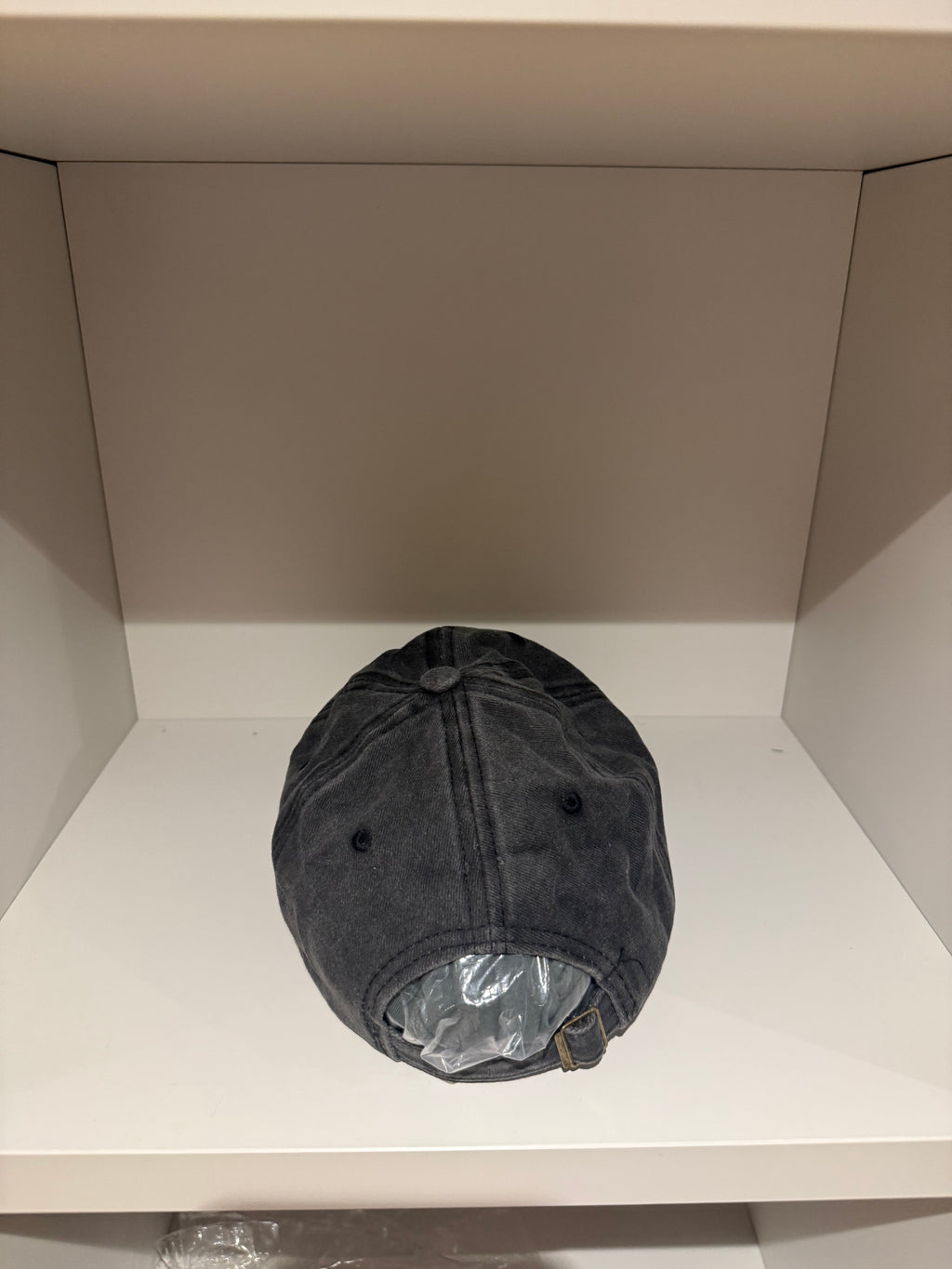 Goose bump black hat