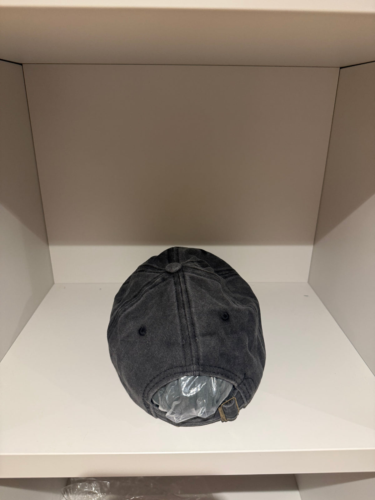 Goose bump black hat